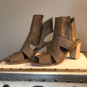 COPY - Free People taupe leather sandal